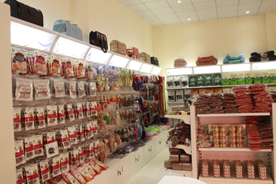 1480148851530821.jpg 样板店货架-6.JPG